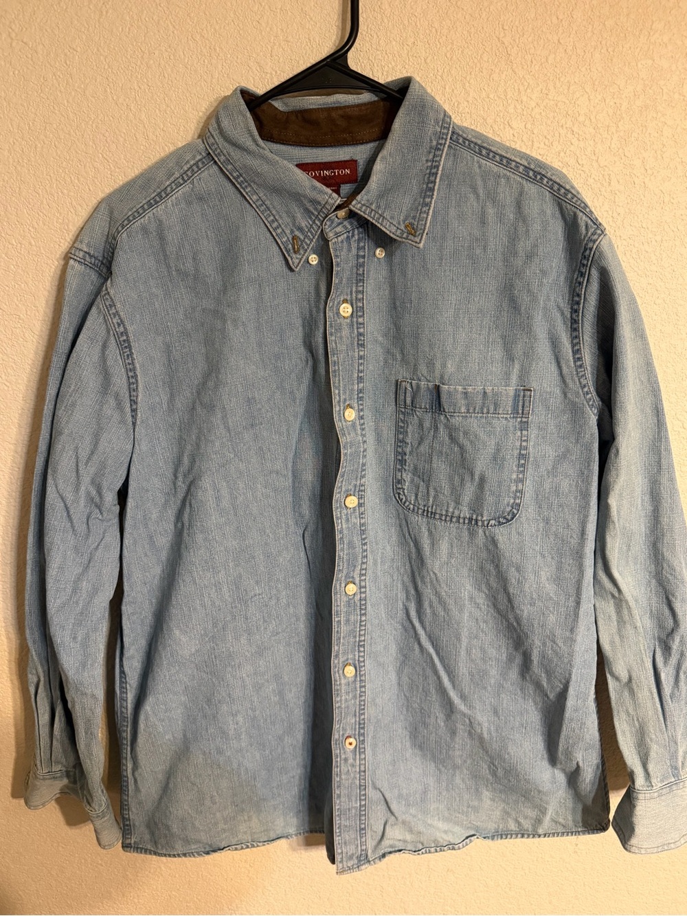 Covington Light Blue Denim Casual Button-Down Shirt